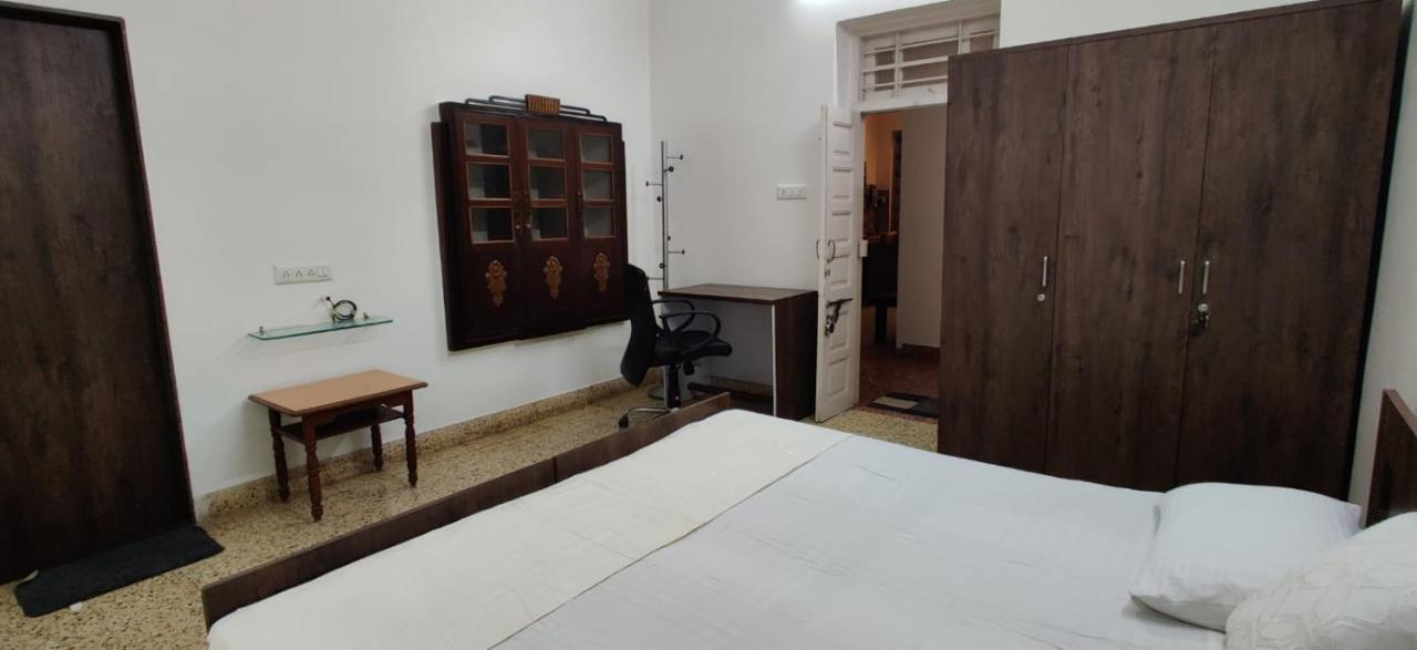 Srinekatan Heritage Villa Homestay Ahmedabad Exterior photo